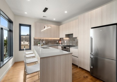 211 Condor Street, Boston, Massachusetts 02128, 2 Bedrooms Bedrooms, 5 Rooms Rooms,2 BathroomsBathrooms,Residential Lease,For Rent,Condor Street,73194085