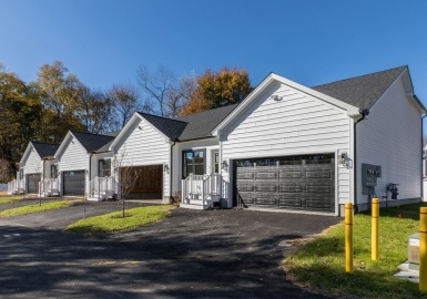 139 Harvard Street, Fitchburg, Massachusetts 01420, 2 Bedrooms Bedrooms, 4 Rooms Rooms,2 BathroomsBathrooms,Residential,For Sale,Harvard Street,73054983