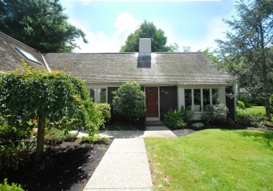 106 Potter Pond, Lexington, Massachusetts 02421, 2 Bedrooms Bedrooms, 5 Rooms Rooms,1.5 BathroomsBathrooms,Residential,For Sale,Potter Pond,Potter Pond,73148749
