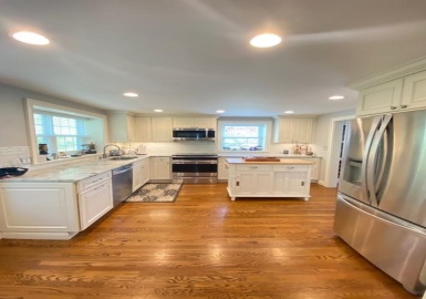 6 Highland Avenue, Woburn, Massachusetts 01801, 3 Bedrooms Bedrooms, 7 Rooms Rooms,2.5 BathroomsBathrooms,Residential Lease,For Rent,Highland Avenue,73179435