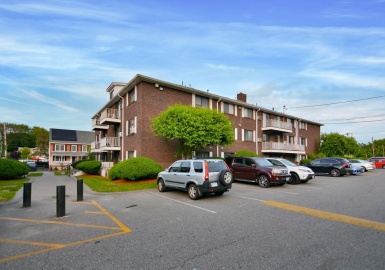 270 E Haverhill St, Lawrence, Massachusetts 01841, 2 Bedrooms Bedrooms, 4 Rooms Rooms,1 BathroomBathrooms,Residential,For Sale,E Haverhill St,73130547