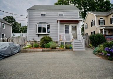 10 Fowler St, Danvers, Massachusetts 01923, 4 Bedrooms Bedrooms, 9 Rooms Rooms,2.5 BathroomsBathrooms,Residential,For Sale,Fowler St,73137166