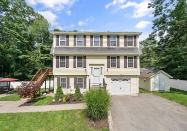 7 Virginia Rd, Wilmington, Massachusetts 01887, 3 Bedrooms Bedrooms, 7 Rooms Rooms,2.5 BathroomsBathrooms,Residential,For Sale,Virginia Rd,73138313