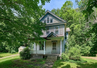 303 Main Rd, Colrain, Massachusetts 01340, 4 Bedrooms Bedrooms, 8 Rooms Rooms,1.5 BathroomsBathrooms,Residential,For Sale,Main Rd,73128387
