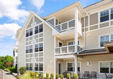 2 Manor Terrace, Lexington, Massachusetts 02420, 2 Bedrooms Bedrooms, 4 Rooms Rooms,2 BathroomsBathrooms,Residential,For Sale,Manor Terrace,Manor Terrace,73144246