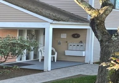 19 Concord Greene, Concord, Massachusetts 01742, 2 Bedrooms Bedrooms, 5 Rooms Rooms,2 BathroomsBathrooms,Residential,For Sale,Concord Greene,73112114