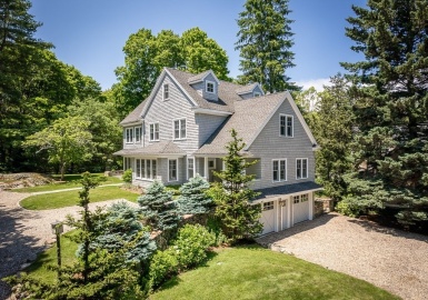 40 Pine St, Manchester, Massachusetts 01944, 4 Bedrooms Bedrooms, 11 Rooms Rooms,3 BathroomsBathrooms,Residential,For Sale,Pine St,73131553