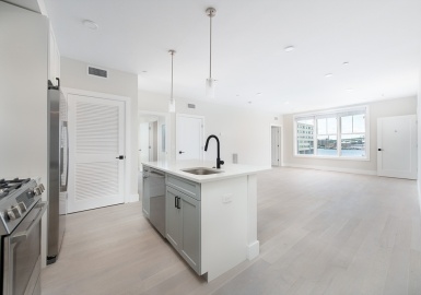 425 Border St., Boston, Massachusetts 02128, 2 Bedrooms Bedrooms, 5 Rooms Rooms,2 BathroomsBathrooms,Residential Lease,For Rent,Border St.,73217664