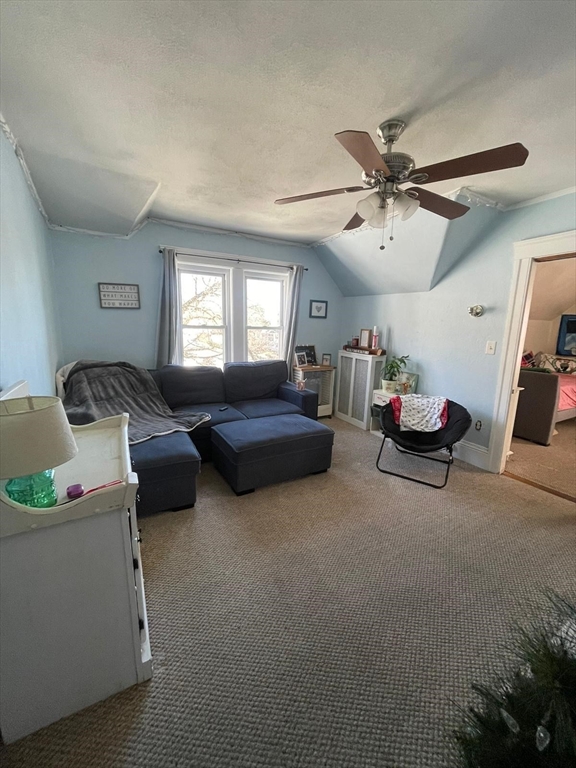 1053 Pleasant St, Worcester, Massachusetts 01602