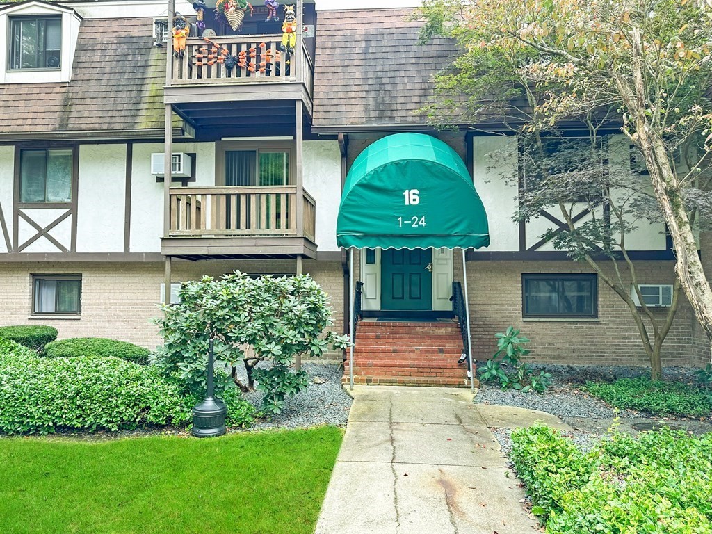 16 Erick Rd, Mansfield, Massachusetts 02048