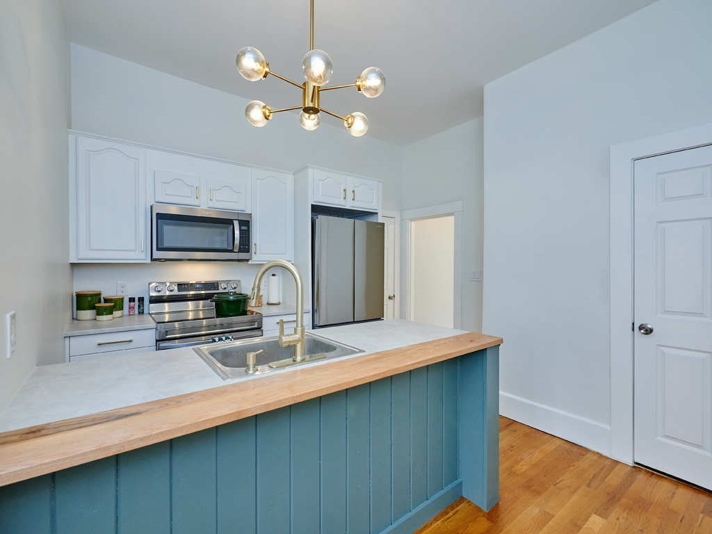 546 East 5th St, Boston, Massachusetts 02127