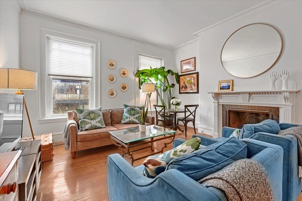 240 Marlborough Street, Boston, Massachusetts 02116