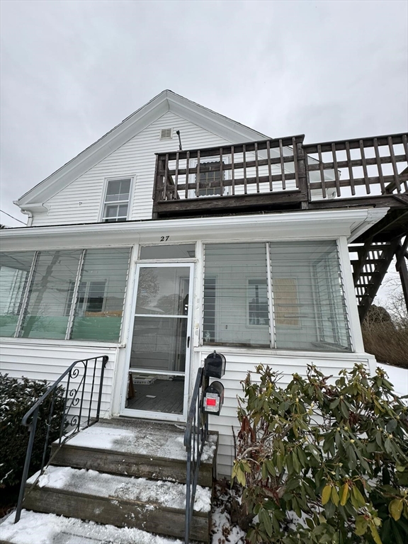 27 Dresser St, Webster, Massachusetts 01570