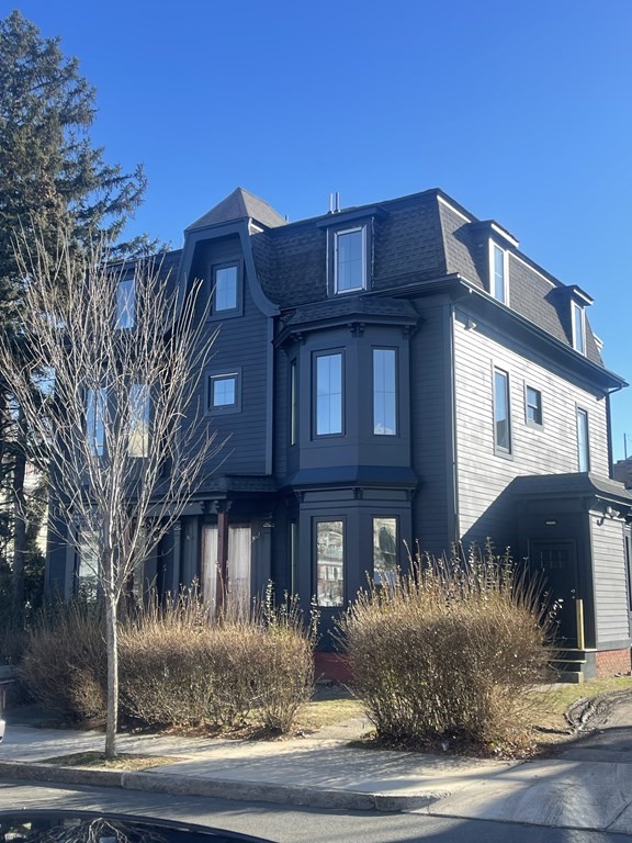 13 Clark St, Chelsea, Massachusetts 02150