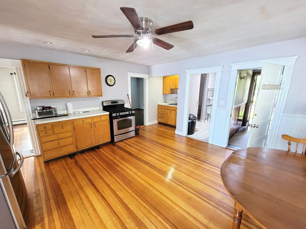 8 Arthur St, Salem, Massachusetts 01970