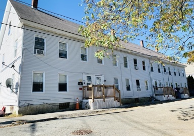 28 Burns St, Lowell, Massachusetts 01852, 3 Bedrooms Bedrooms, 5 Rooms Rooms,1 BathroomBathrooms,Residential Lease,For Rent,Burns St,73177245