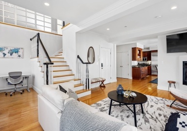 17 Park Street, Boston, Massachusetts 02122, 3 Bedrooms Bedrooms, 7 Rooms Rooms,2.5 BathroomsBathrooms,Residential Lease,For Rent,Park Street,73177271