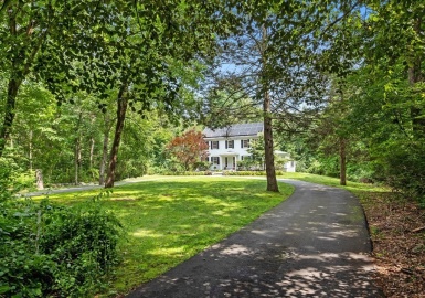 181 Bedford Rd, Lincoln, Massachusetts 01773, 4 Bedrooms Bedrooms, 9 Rooms Rooms,2.5 BathroomsBathrooms,Residential,For Sale,Bedford Rd,73147249