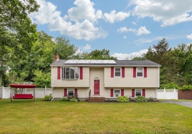 66 Brown Street, Brockton, Massachusetts 02301, 4 Bedrooms Bedrooms, 7 Rooms Rooms,1.5 BathroomsBathrooms,Residential,For Sale,Brown Street,73131607