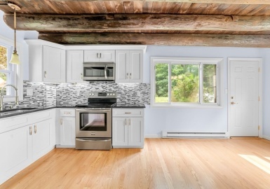 112 Lakeshore Dr, Holliston, Massachusetts 01746, 2 Bedrooms Bedrooms, 7 Rooms Rooms,2 BathroomsBathrooms,Residential,For Sale,Lakeshore Dr,73134087