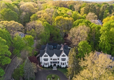 3 Myopia Road, Winchester, Massachusetts 01890, 7 Bedrooms Bedrooms, 15 Rooms Rooms,8.5 BathroomsBathrooms,Residential,For Sale,Myopia Road,73237046