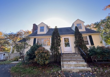 28 Main St, Shrewsbury, Massachusetts 01545, 4 Bedrooms Bedrooms, 7 Rooms Rooms,1 BathroomBathrooms,Residential Lease,For Rent,Main St,73177941
