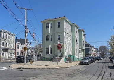 92 Newton St, Somerville, Massachusetts 02143, 3 Bedrooms Bedrooms, 8 Rooms Rooms,2 BathroomsBathrooms,Residential Lease,For Rent,Newton St,73117527
