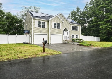 1 Weatherbee Rd, Shirley, Massachusetts 01464, 3 Bedrooms Bedrooms, 6 Rooms Rooms,2 BathroomsBathrooms,Residential,For Sale,Weatherbee Rd,73147045