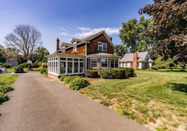 435 River Rd, Agawam, Massachusetts 01001, 4 Bedrooms Bedrooms, 8 Rooms Rooms,1.5 BathroomsBathrooms,Residential,For Sale,River Rd,73151842