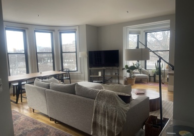 10 Charlesgate E, Boston, Massachusetts 02215, 2 Bedrooms Bedrooms, 5 Rooms Rooms,2 BathroomsBathrooms,Residential,For Sale,Barnes Mansion,Charlesgate E,73099656