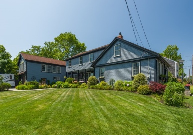 10 Cherry St, Fairhaven, Massachusetts 02719, 4 Bedrooms Bedrooms, 12 Rooms Rooms,3.5 BathroomsBathrooms,Residential,For Sale,Cherry St,73148490