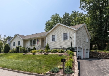 62 Wildflower Road, Leominster, Massachusetts 01453, 3 Bedrooms Bedrooms, 7 Rooms Rooms,2.5 BathroomsBathrooms,Residential,For Sale,Wildflower Road,73146302