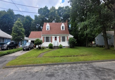 19 Graystone Cir, Worcester, Massachusetts 01606, 3 Bedrooms Bedrooms, 7 Rooms Rooms,2 BathroomsBathrooms,Residential,For Sale,Graystone Cir,73141100