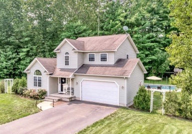 22 Willow Circle, Easthampton, Massachusetts 01027, 3 Bedrooms Bedrooms, 6 Rooms Rooms,2.5 BathroomsBathrooms,Residential,For Sale,Willow Circle,73152376
