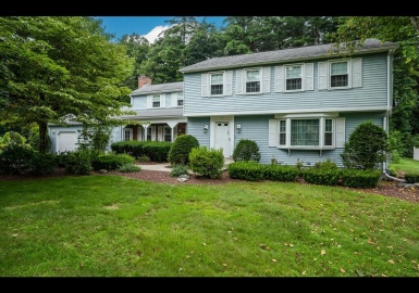 39 Lenox Cir, East Longmeadow, Massachusetts 01028, 4 Bedrooms Bedrooms, 8 Rooms Rooms,2.5 BathroomsBathrooms,Residential,For Sale,Lenox Cir,73148183