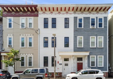 183 W 5th, Boston, Massachusetts 02127, 2 Bedrooms Bedrooms, 5 Rooms Rooms,2 BathroomsBathrooms,Residential,For Sale,183 W 5th,W 5th,73166243
