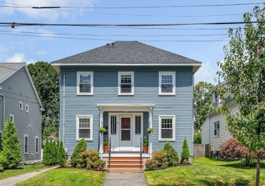 31 Park Street, Wakefield, Massachusetts 01880, 2 Bedrooms Bedrooms, 5 Rooms Rooms,2 BathroomsBathrooms,Residential,For Sale,Park Street,73144225