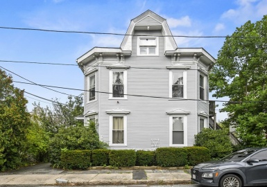 7-9 Clinton Street, Haverhill, Massachusetts 01830, 2 Bedrooms Bedrooms, 5 Rooms Rooms,1.5 BathroomsBathrooms,Residential,For Sale,Clinton Place Condominium,Clinton Street,73158996