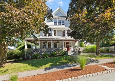 34 Eaton Street, Winchester, Massachusetts 01890, 5 Bedrooms Bedrooms, 9 Rooms Rooms,3.5 BathroomsBathrooms,Residential,For Sale,Eaton Street,73154965
