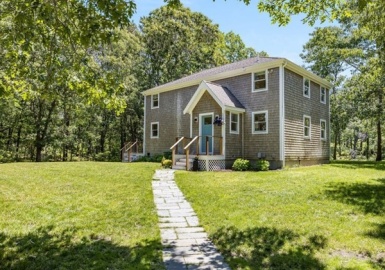 10 Irenes Way, Wellfleet, Massachusetts 02667, 3 Bedrooms Bedrooms, 6 Rooms Rooms,2.5 BathroomsBathrooms,Residential,For Sale,Irenes Way,73128878