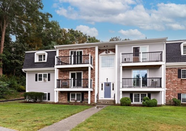 5 Chapel Hill Dr, Plymouth, Massachusetts 02360, 2 Bedrooms Bedrooms, 4 Rooms Rooms,1 BathroomBathrooms,Residential,For Sale,Plymouth Colony Condominiums,Chapel Hill Dr,73158880
