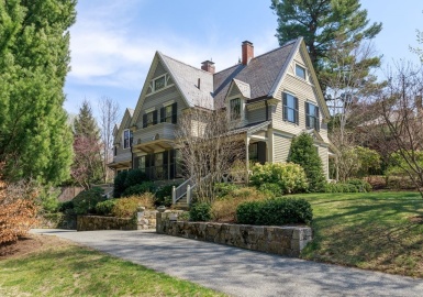 74 Putnam St, Newton, Massachusetts 02465, 5 Bedrooms Bedrooms, 13 Rooms Rooms,3.5 BathroomsBathrooms,Residential,For Sale,Putnam St,73100516