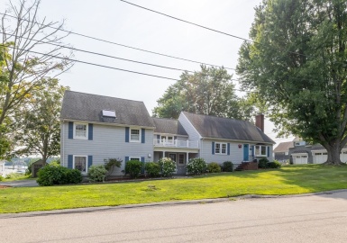 15 Doty Avenue, Danvers, Massachusetts 01923, 4 Bedrooms Bedrooms, 12 Rooms Rooms,3.5 BathroomsBathrooms,Residential,For Sale,Doty Avenue,73151052