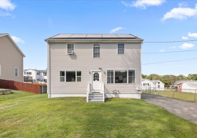 37 Orlando St, Swansea, Massachusetts 02777, 2 Bedrooms Bedrooms, 5 Rooms Rooms,2 BathroomsBathrooms,Residential,For Sale,Orlando St,73149411