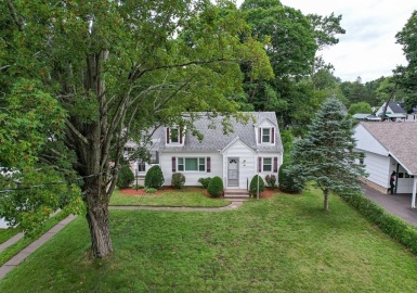 25 Fernwood, Southwick, Massachusetts 01077, 3 Bedrooms Bedrooms, 7 Rooms Rooms,1.5 BathroomsBathrooms,Residential,For Sale,Fernwood,73146282