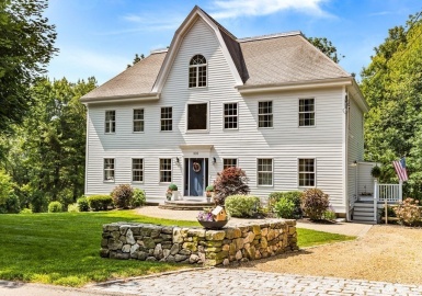 909 Summer St, Marshfield, Massachusetts 02050, 4 Bedrooms Bedrooms, 12 Rooms Rooms,3 BathroomsBathrooms,Residential,For Sale,Summer St,73134623