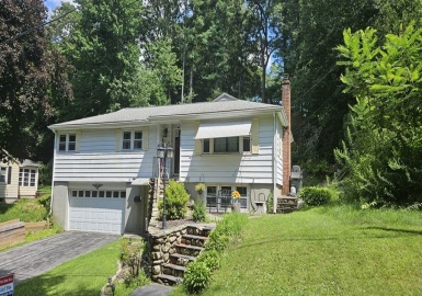 14 Lancaster St, Auburn, Massachusetts 01501, 3 Bedrooms Bedrooms, 6 Rooms Rooms,2.5 BathroomsBathrooms,Residential,For Sale,Lancaster St,73142510