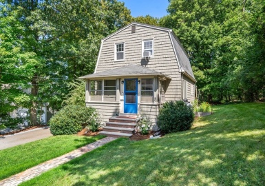36 Grand Street, Canton, Massachusetts 02021, 2 Bedrooms Bedrooms, 5 Rooms Rooms,1.5 BathroomsBathrooms,Residential,For Sale,Grand Street,73151972