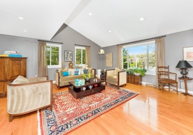 37 River Ridge Road, Wellesley, Massachusetts 02481, 3 Bedrooms Bedrooms, 8 Rooms Rooms,2.5 BathroomsBathrooms,Residential,For Sale,River Ridge Road,73117687