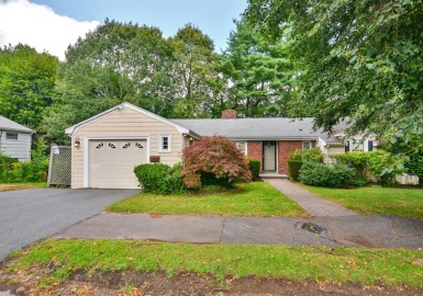 31 Standish Rd, Lynn, Massachusetts 01904, 2 Bedrooms Bedrooms, 6 Rooms Rooms,1 BathroomBathrooms,Residential,For Sale,Standish Rd,73148601
